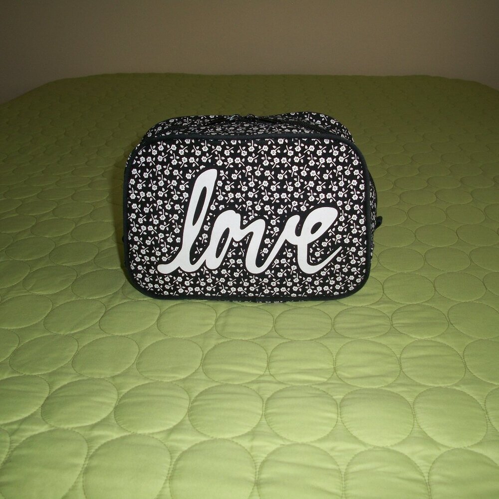 El Corte Inglés "Easy Wear" Travel/Cosmetic Case